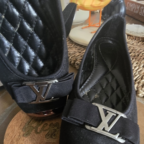 Vintage Louis Vuitton shoes. - Picture 15 of 17